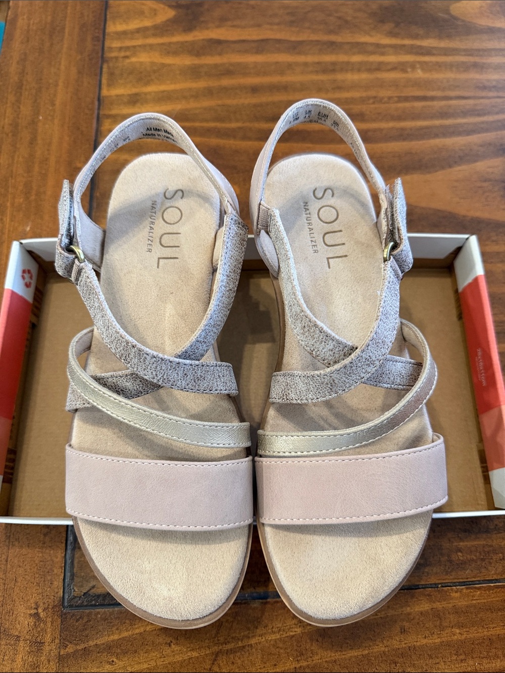SOUL Naturalizer Women's 6.5M Blush and Metallic Strappy Slingback Sandals